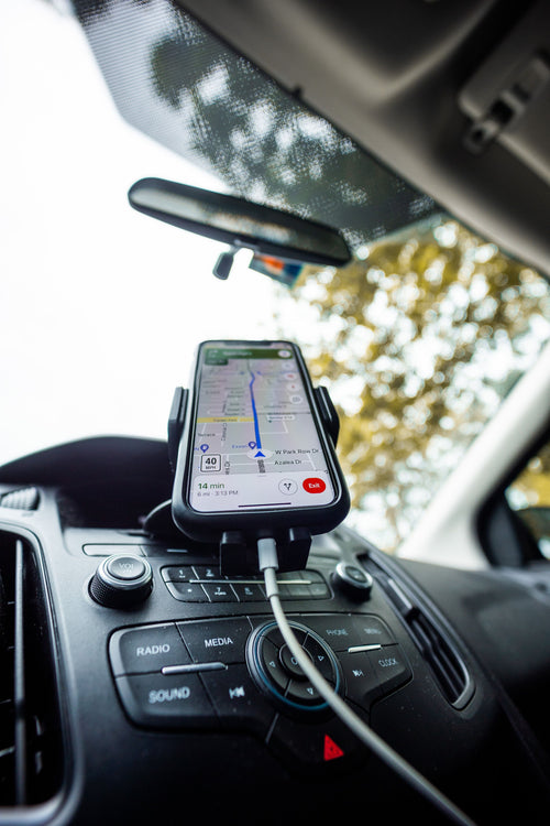 10W Wireless Car Charger Mount — Auto-Clamping, Works with iPhone & Android